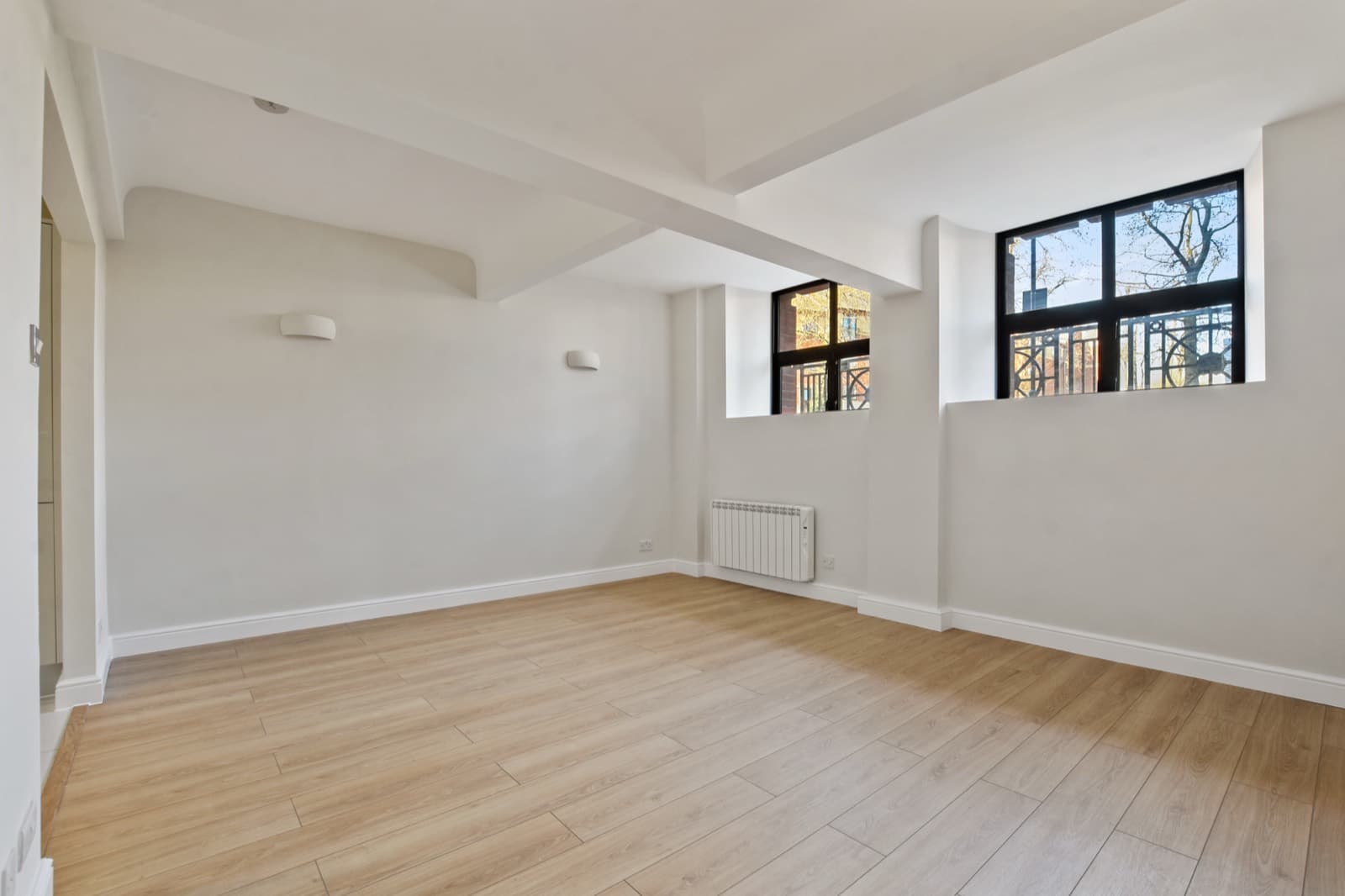 Empty period reception room before virtual staging